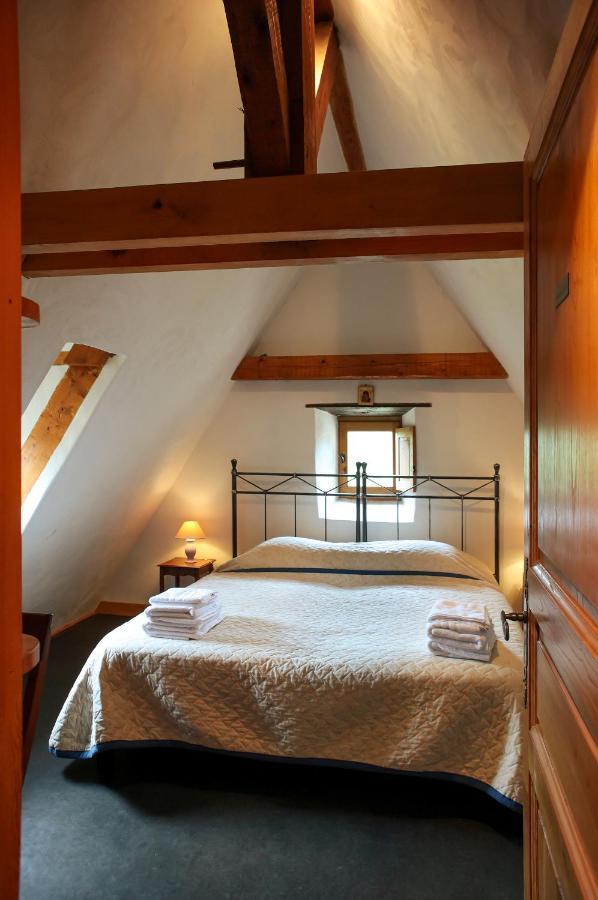 Chambres D'Hotes Avec Piscine La Rossillonie Beynac-et-Cazenac Esterno foto