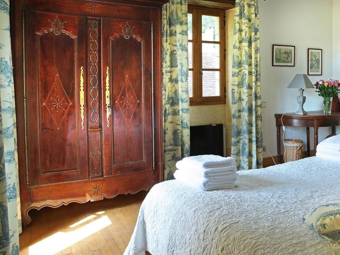 Chambres D'Hotes Avec Piscine La Rossillonie Beynac-et-Cazenac Camera foto