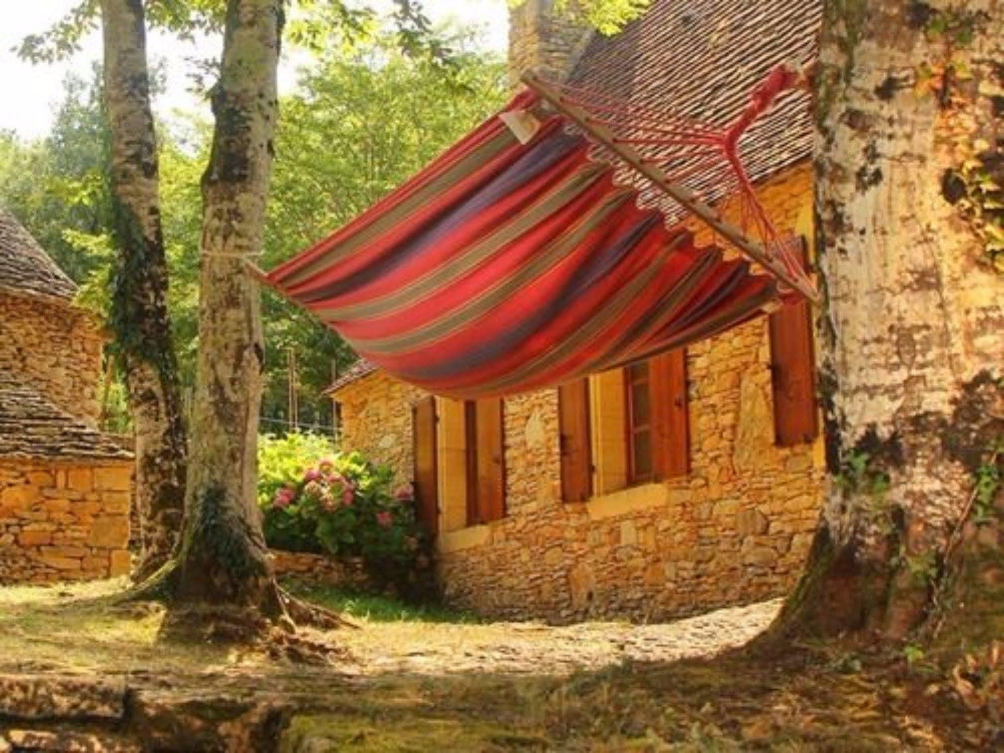 Chambres D'Hotes Avec Piscine La Rossillonie Beynac-et-Cazenac Esterno foto